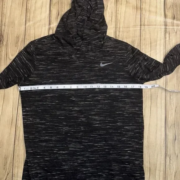 Nike Women's Legend Veneer Black/White Long Sleeve Medium Hoodie - Picture 8 of 9